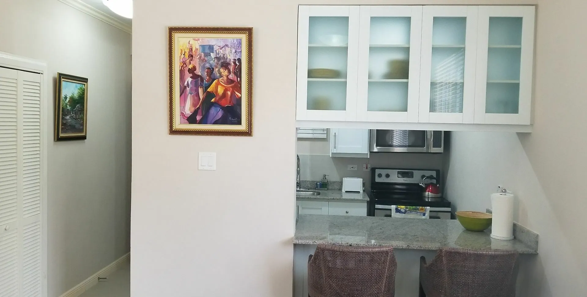 Kingston Guest Apartment At El Gabriel location